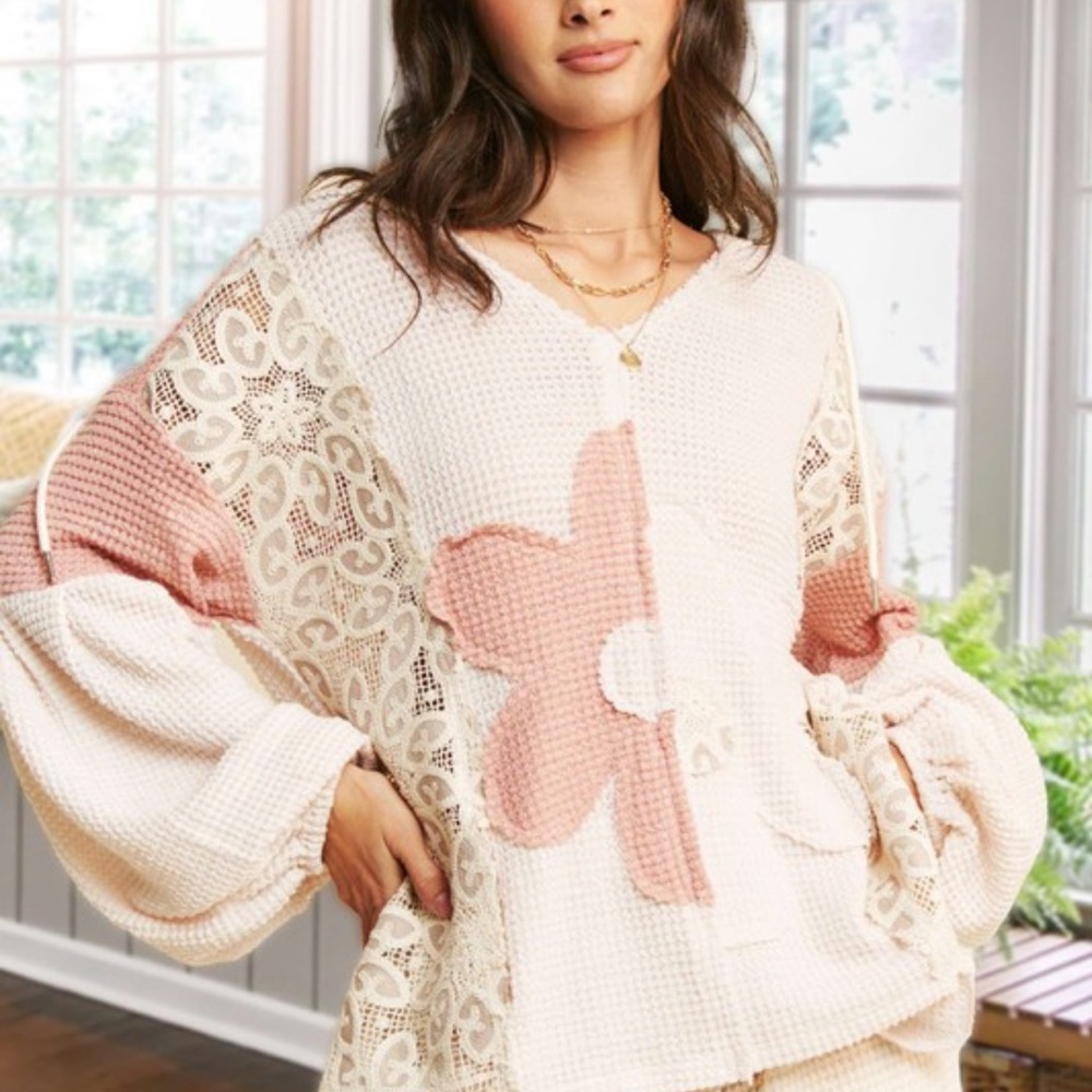 DD0120–(SHIPPED) DAVI & DANI Floral Knit Hoodie and Pants Set Cream and Pink - Picture 2 of 2